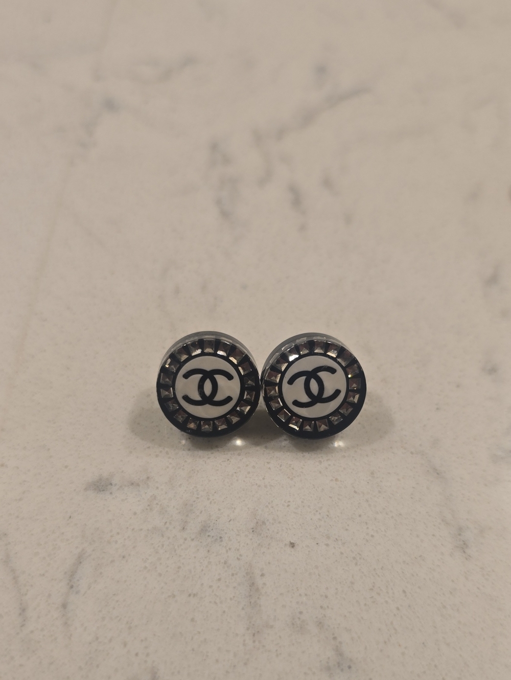 Women's Accessories Subcategory Identification